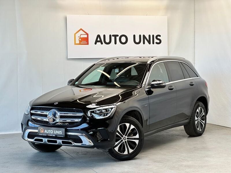 Schwarz Gebraucht 2021 Mercedes GLC300e SUV | 33.796 € (Teuer) - Bild 1/4