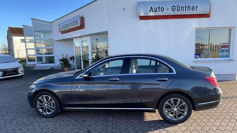 Tenoritgrau metalliclack Gebraucht 2015 Mercedes C250 Limousine | 16.990 € (Superpreis) - Bild 1/4