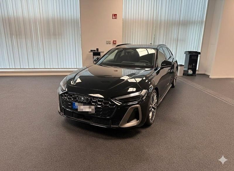 Gebraucht Audi A5 Edition .1 204 PS (150 kW) 2024 Schwarz Kombi