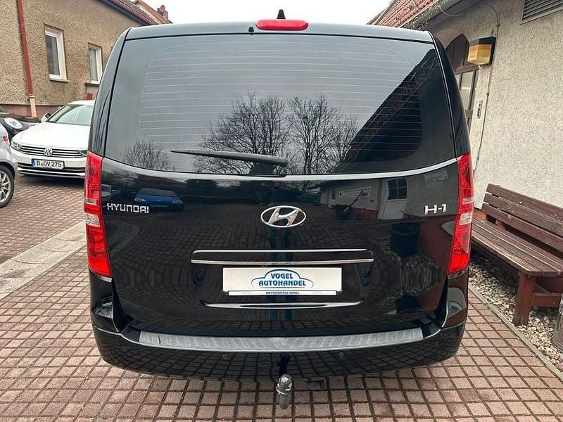 Gebraucht Hyundai H-1 Premium 170 PS (125 kW) 2020 Schwarz Van / Kleinbus