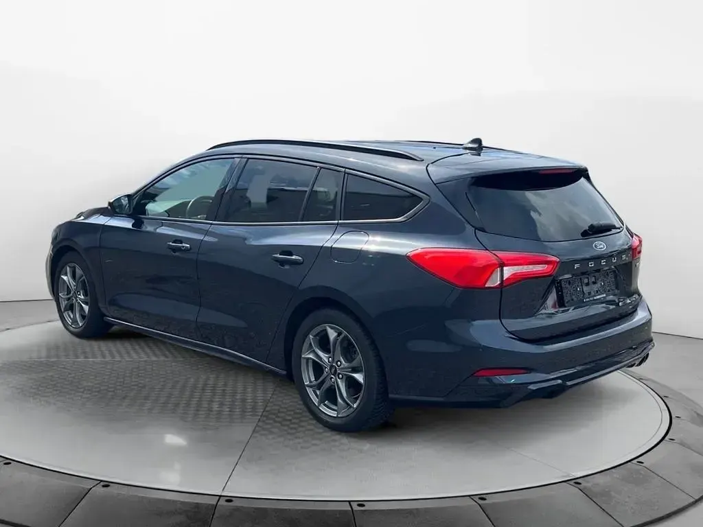 Gebraucht Ford Focus ST-Line 155 PS (114 kW) 2020 Grau Limousine
