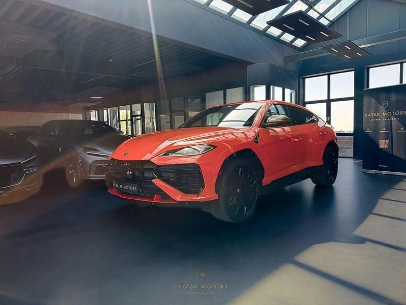 Neu Lamborghini Urus 799 PS (587 kW) 2026 Orange SUV