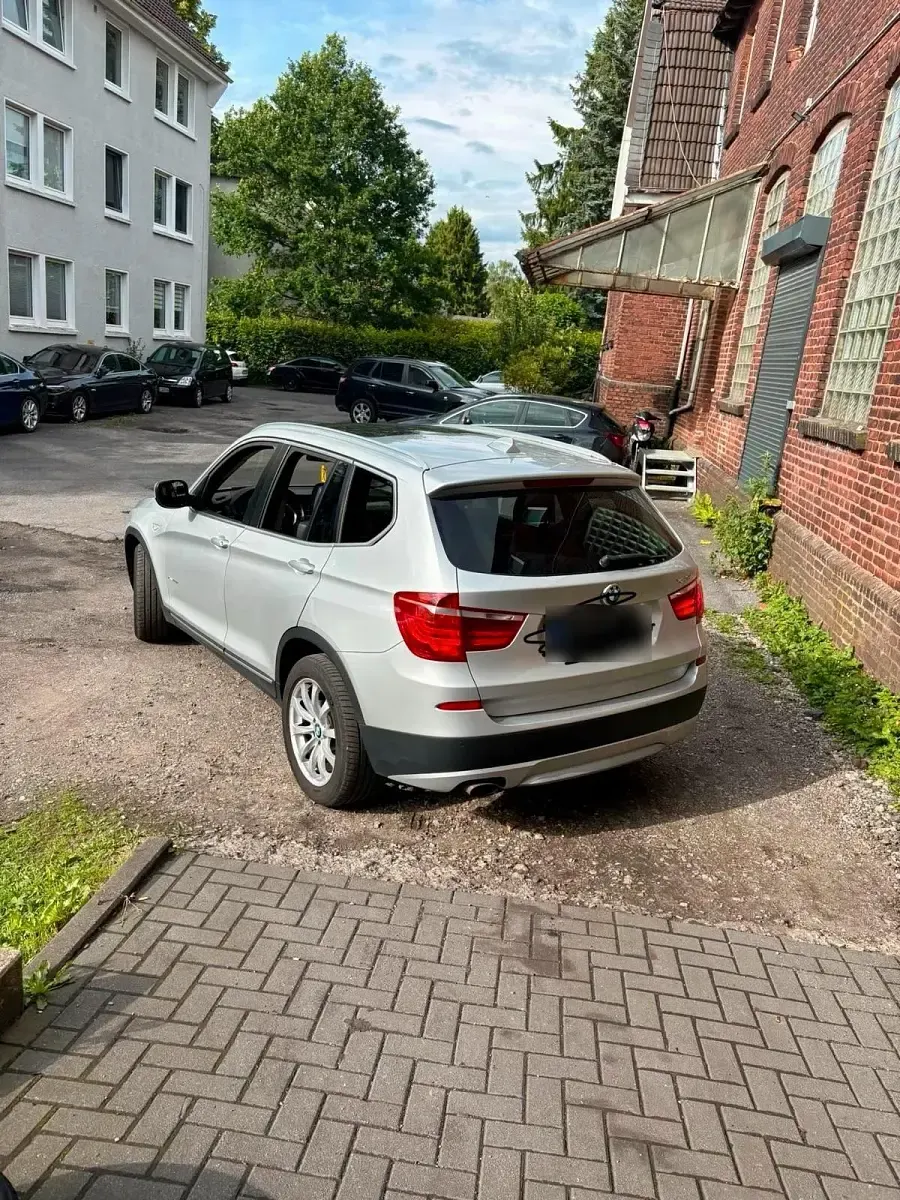 Gebraucht BMW X3 187 PS (137 kW) 2011 Silber SUV