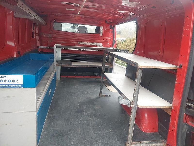 Gebraucht Renault Trafic 145 PS (106 kW) 2019 Rot Van / Kleinbus