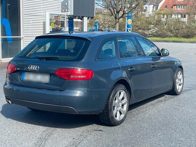 Gebraucht Audi A4 143 PS (105 kW) 2009 Grau Kombi