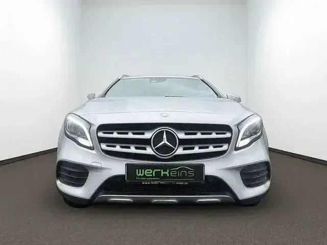 Gebraucht Mercedes GLA220 AMG line 177 PS (130 kW) 2017 Silber SUV