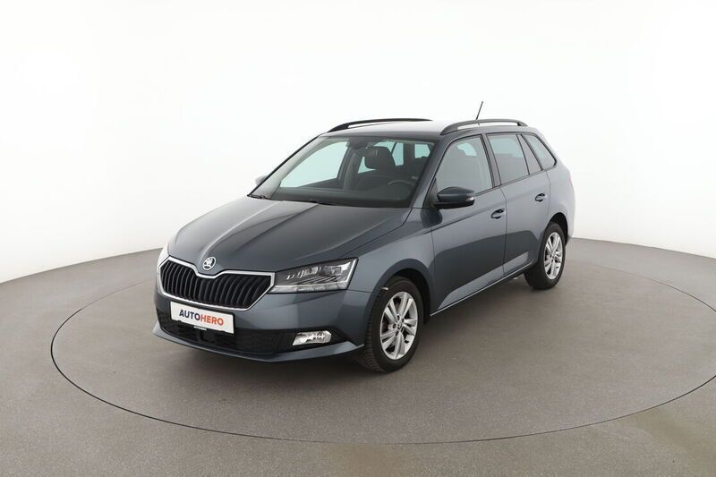 Grau Gebraucht 2020 Skoda Fabia Style Kombi | 15.570 € (Fairer Preis) - Bild 1/4