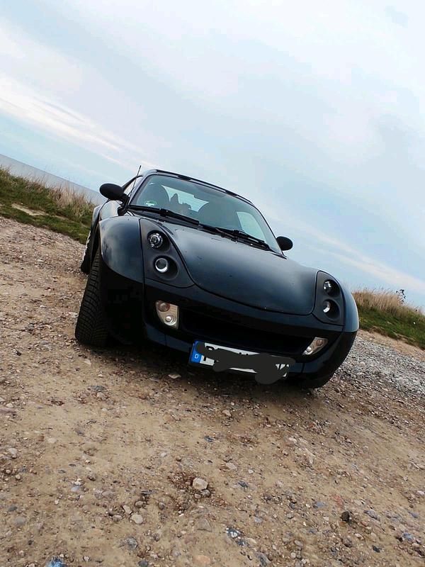 Schwarz Gebraucht 2004 Smart Roadster Cabrio | 4.400 € (Fairer Preis) - Bild 1/4