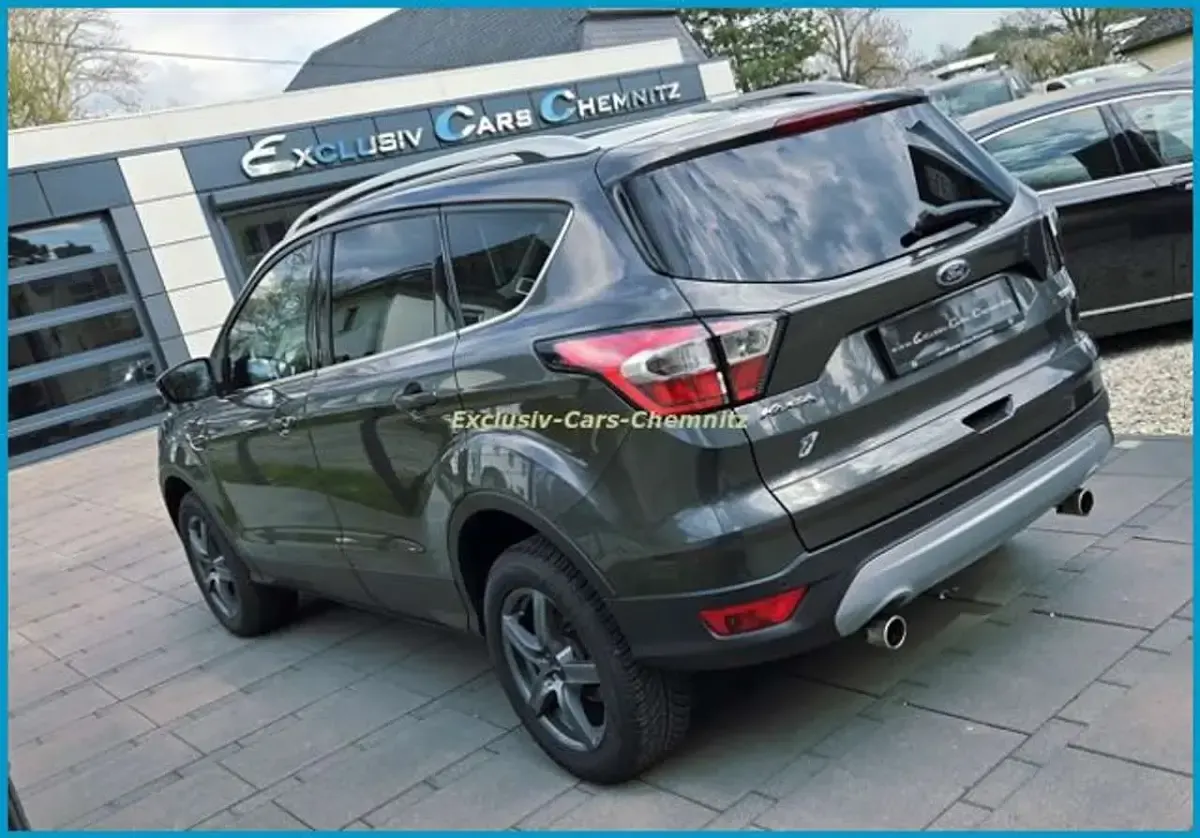 Gebraucht Ford Kuga Trend 120 PS (88 kW) 2018 Magneticgrau (metallic) SUV