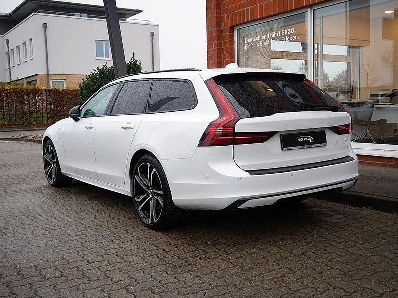 Gebraucht Volvo V90 Ultimate 455 PS (334 kW) 2022 Crystal weiss Kombi