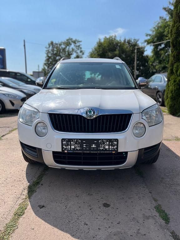 Weiß Gebraucht 2012 Skoda Yeti Ambition SUV | 4.900 € (Superpreis) - Bild 1/4