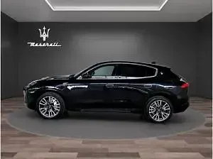 Gebraucht Maserati Grecale 300 PS (220 kW) 2022 Schwarz (schwarz (nero tempesta)) SUV