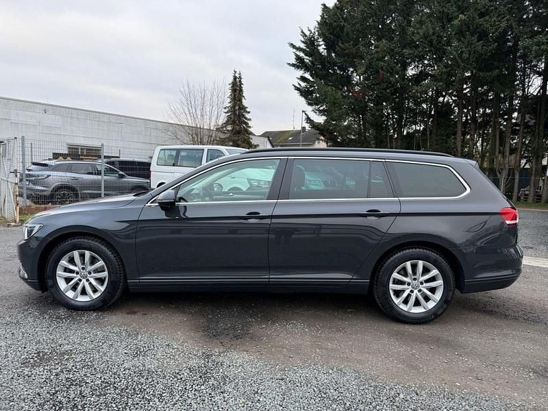 Gebraucht VW Passat Comfortline 150 PS (110 kW) 2016 Grau Kombi