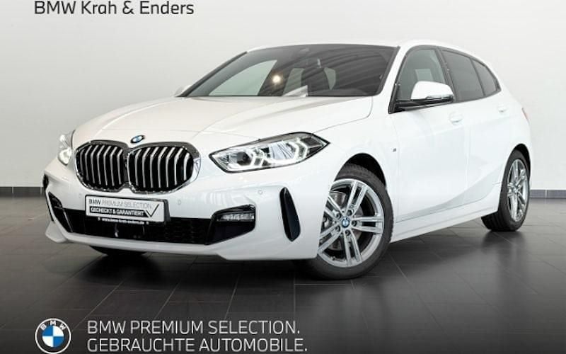Weiss Gebraucht 2024 BMW 118 M Sport Kleinwagen | 29.990 € (Fairer Preis) - Bild 1/4