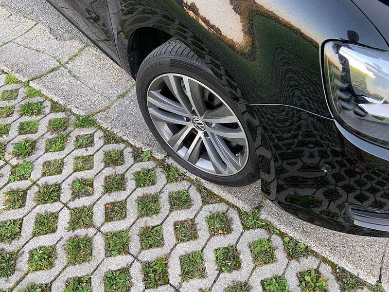 Schwarz Gebraucht 2012 VW Sharan Van / Kleinbus | 11.900 € (Fairer Preis) - Bild 1/4