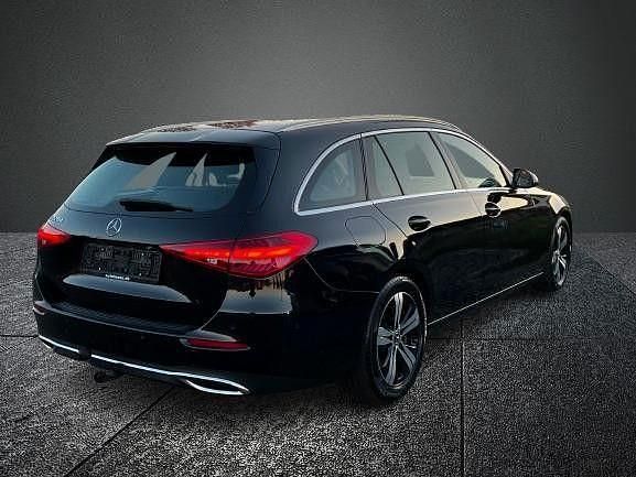 Gebraucht Mercedes C220 200 PS (147 kW) 2022 Schwarz Limousine