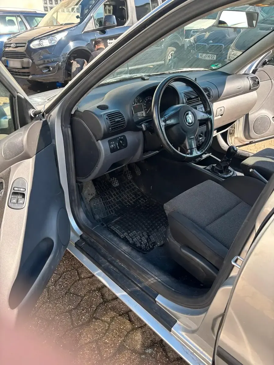 Gebraucht Seat Leon 95 PS (69 kW) 2002 Silber Kleinwagen