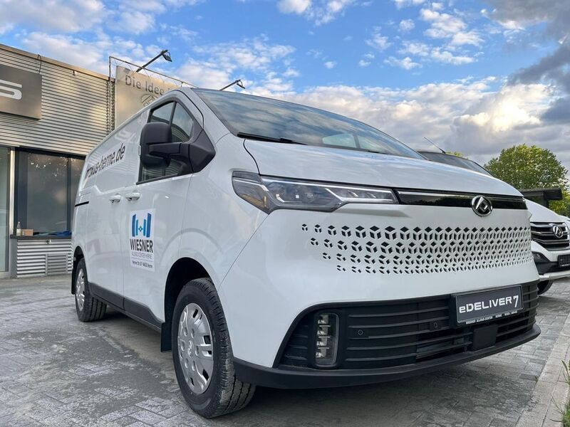 Neu Maxus eDeliver 7 150 kW (204 PS) 2025 Weiß Van