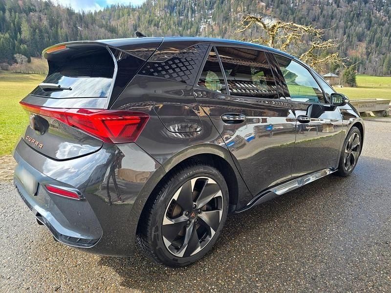 Second-hand Cupra Born e-Boost 169 kW (231 CP) 2022 Gri Hatchback