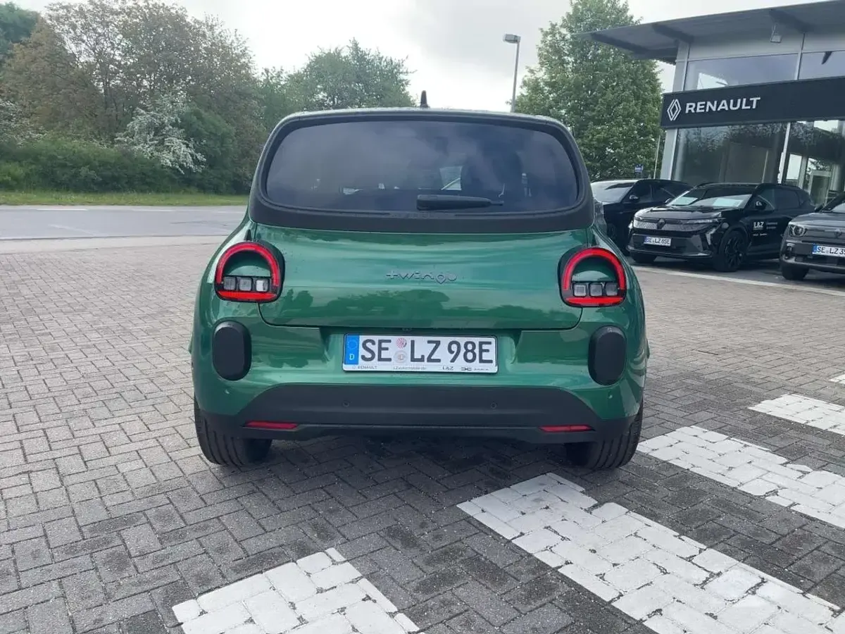 Neu Renault Twingo Urban 35 kW (48 PS) 2026 Absolutgrün Kleinwagen