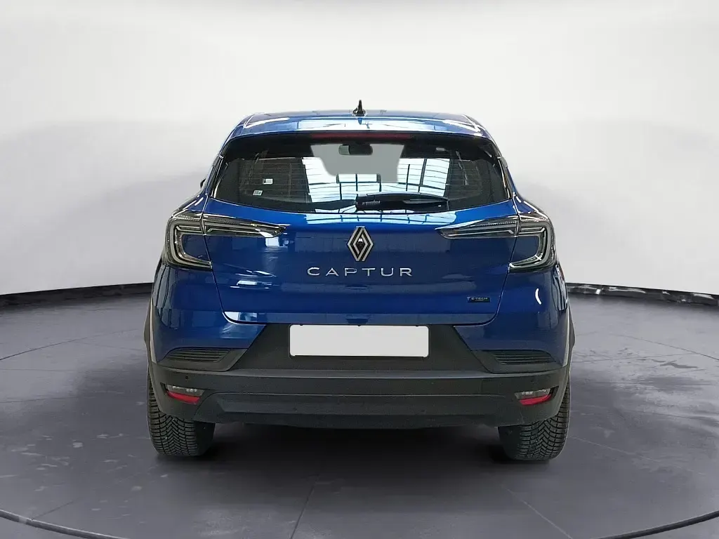 Używany Renault Captur Evolution 95 KM (69 kW) 2025 Niebieski SUV