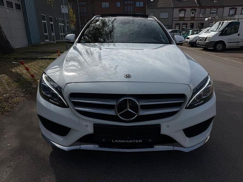 Gebraucht Mercedes C220 AMG line 170 PS (125 kW) 2018 Weiß Limousine