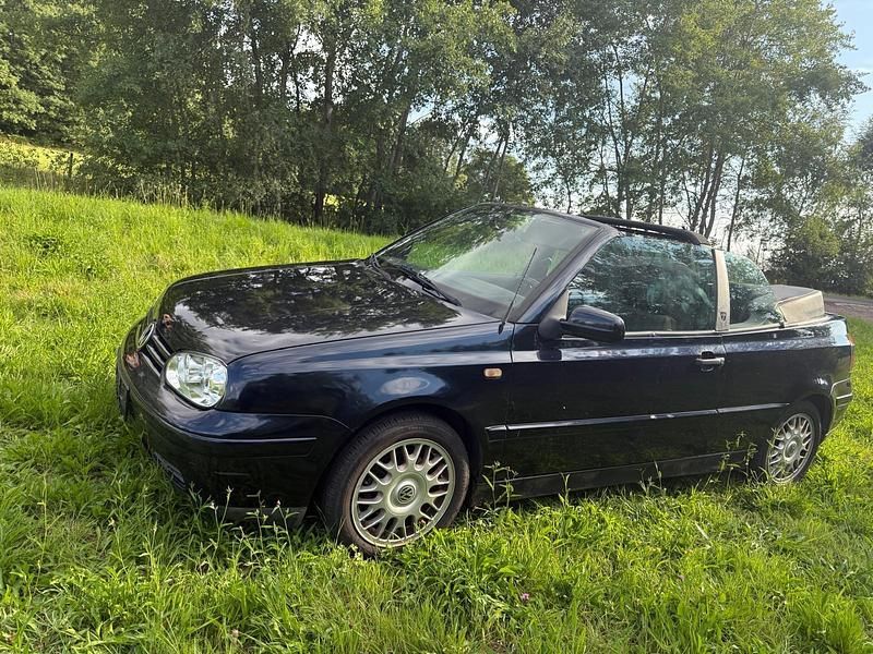 Gebraucht VW Golf Cabriolet 101 PS (74 kW) 1999 Blau Cabrio