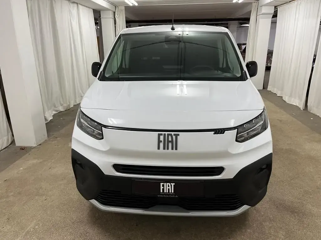 Neu Fiat Doblò 102 PS (75 kW) 2026 Weiß Van / Kleinbus