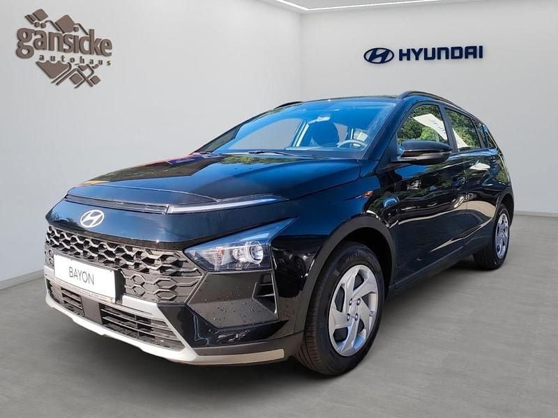 Schwarz Neu 2025 Hyundai Bayon Select SUV | 20.990 € (Guter Preis) - Bild 1/3