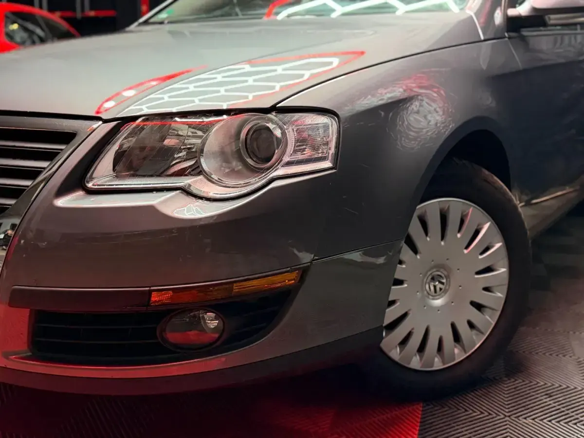 Gebraucht VW Passat Trendline 105 PS (77 kW) 2006 Grau Limousine
