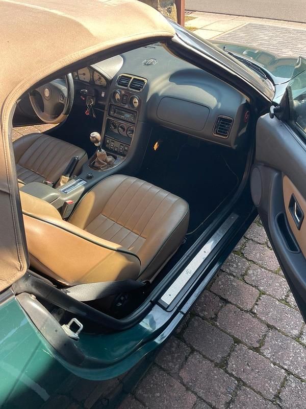 Grün Gebraucht 1998 MG F Cabrio | 4.600 € - Bild 1/4