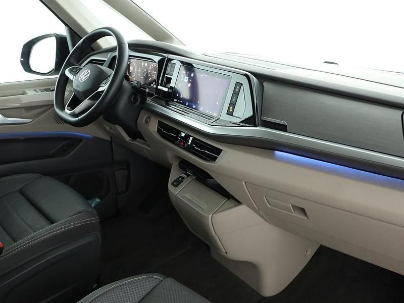 Gebraucht VW Multivan Style 150 PS (110 kW) 2024 Schwarz Van