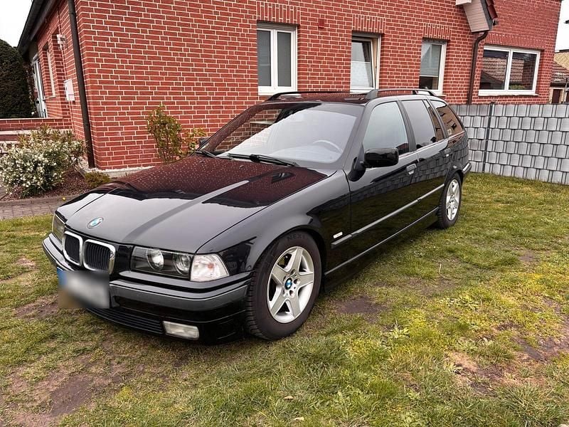 Gebraucht BMW 323 170 PS (125 kW) 1998 Schwarz Kombi