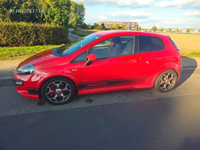 Gebraucht Abarth Punto Evo 179 PS (131 kW) 2013 Rot Kleinwagen