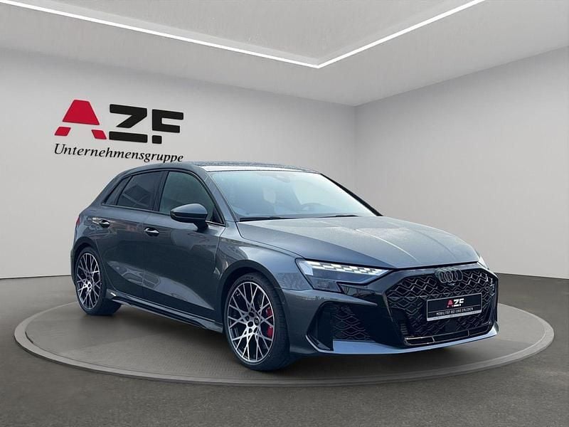 Gebraucht Audi RS3 Sportback Ambiente 400 PS (294 kW) 2025 Daytonagrau perleffekt Kleinwagen