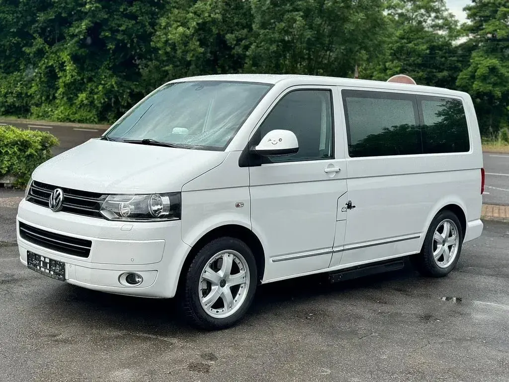 Gebraucht VW Caravelle 179 PS (131 kW) 2011 Weiß Van