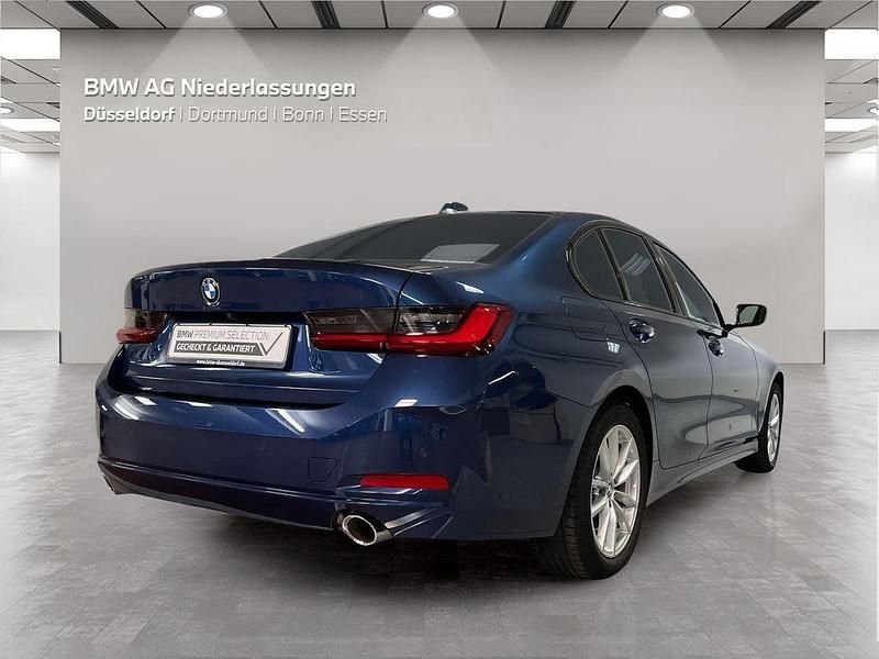 Gebraucht BMW 318 Comfort Edition 156 PS (114 kW) 2022 Blau Limousine