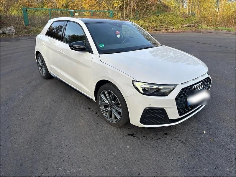 Gebraucht Audi A1 S-Line 95 PS (69 kW) 2023 Weiß SUV