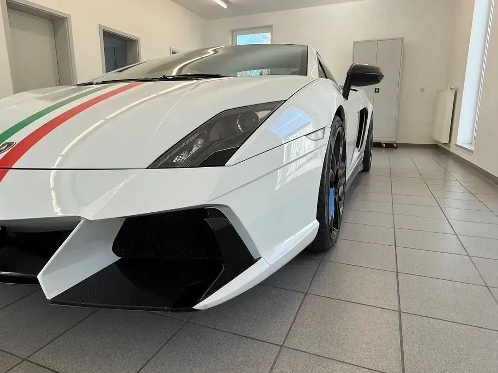 Usata Lamborghini Gallardo 551 CV (405 kW) 2012 Bianco Coupé
