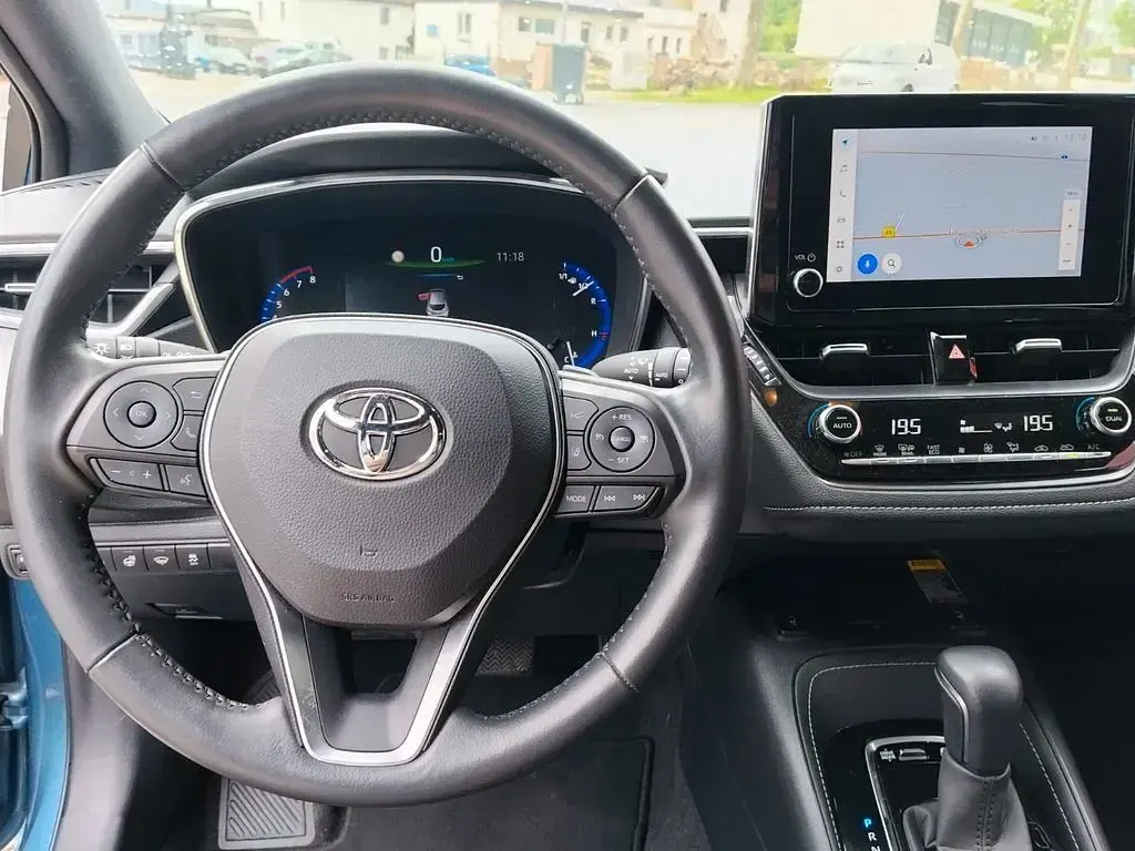 Gebraucht Toyota Corolla Hybrid Team 184 PS (135 kW) 2022 Schwarz Limousine