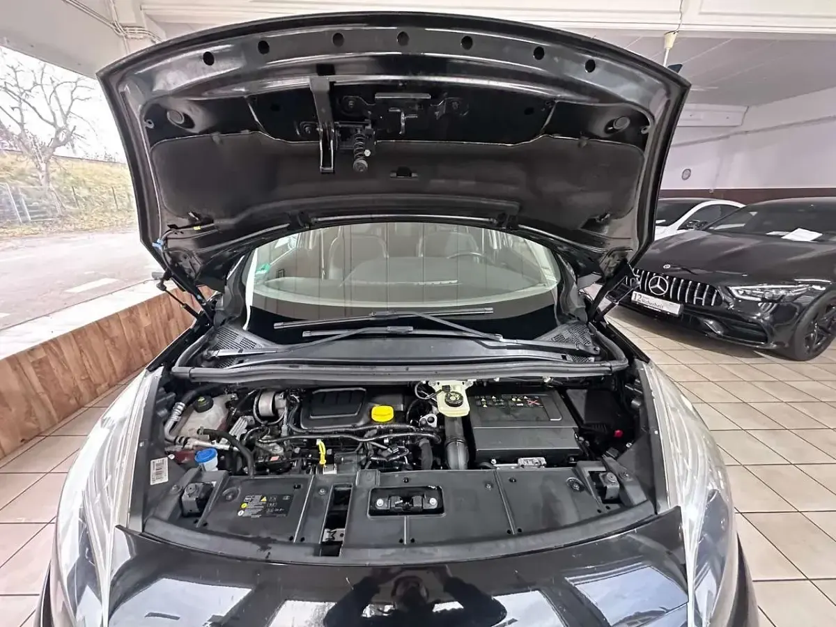 Gebraucht Renault Scenic E-Tech Bose Edition 131 PS (96 kW) 2016 Schwarz Van / Kleinbus