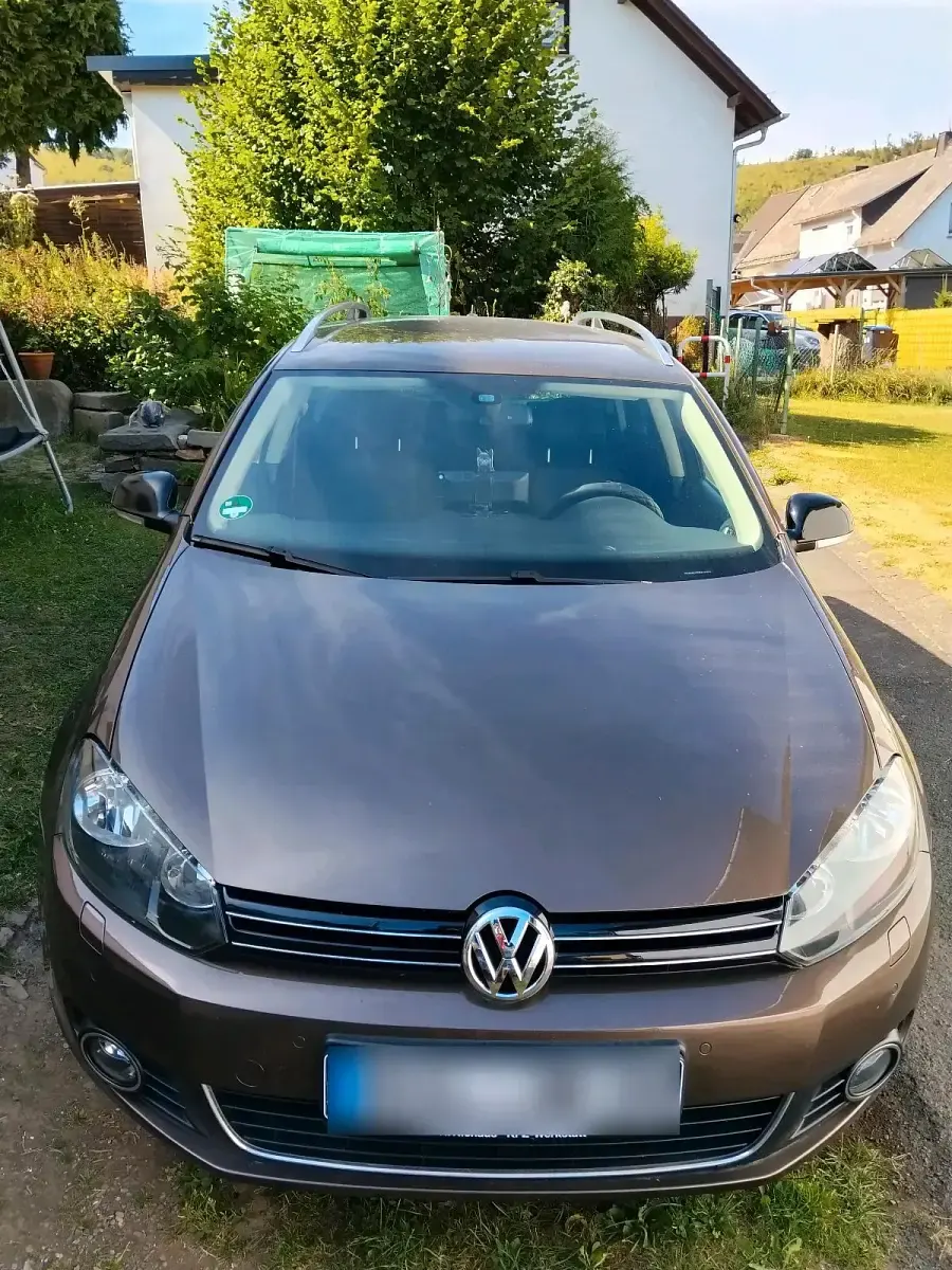 Gebraucht VW Golf VI 85 PS (62 kW) 2011 Braun Kombi
