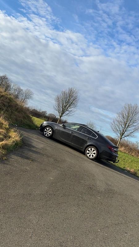 Gebraucht Opel Insignia 164 PS (120 kW) 2015 Schwarz Limousine