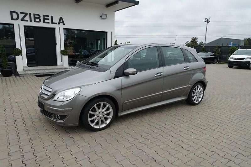 Grau Gebraucht 2006 Mercedes B200 Sport Van / Kleinbus | 3.450 € (Superpreis) - Bild 1/4