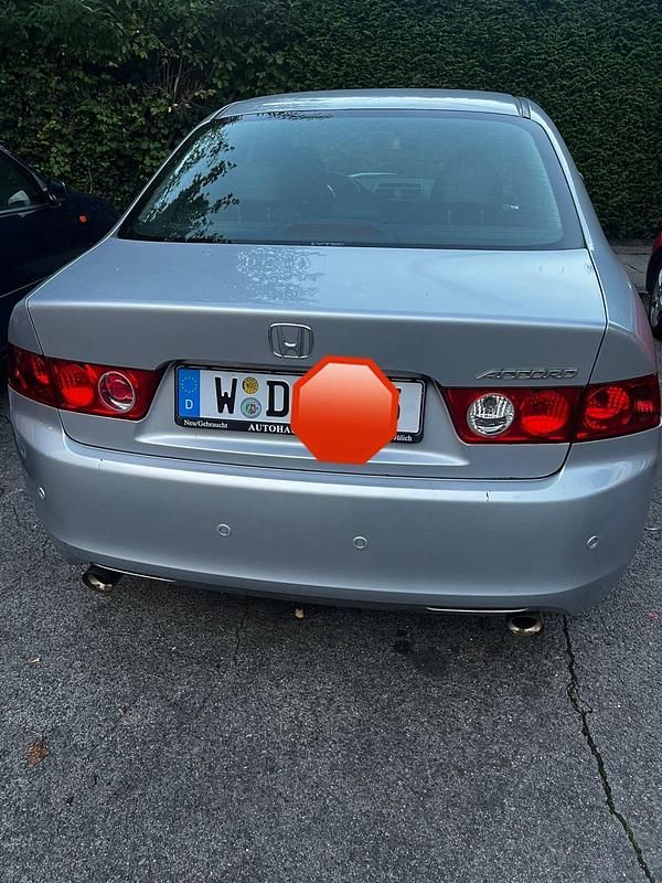 Silber Gebraucht 2003 Honda Accord Limousine | 6.400 € (Fairer Preis) - Bild 1/4