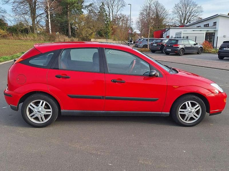 Gebraucht Ford Focus Ambiente 75 PS (55 kW) 1999 Rot Kombi