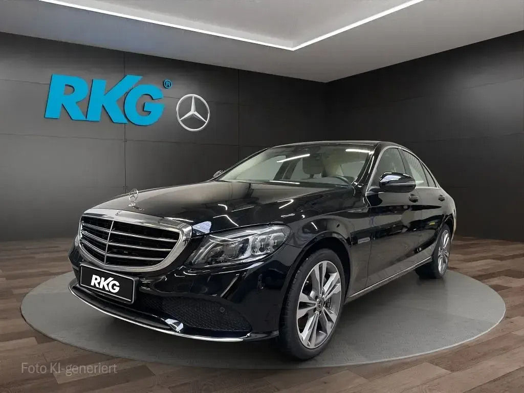 Gebraucht Mercedes C300 Exclusive 258 PS (189 kW) 2020 Schwarz Limousine