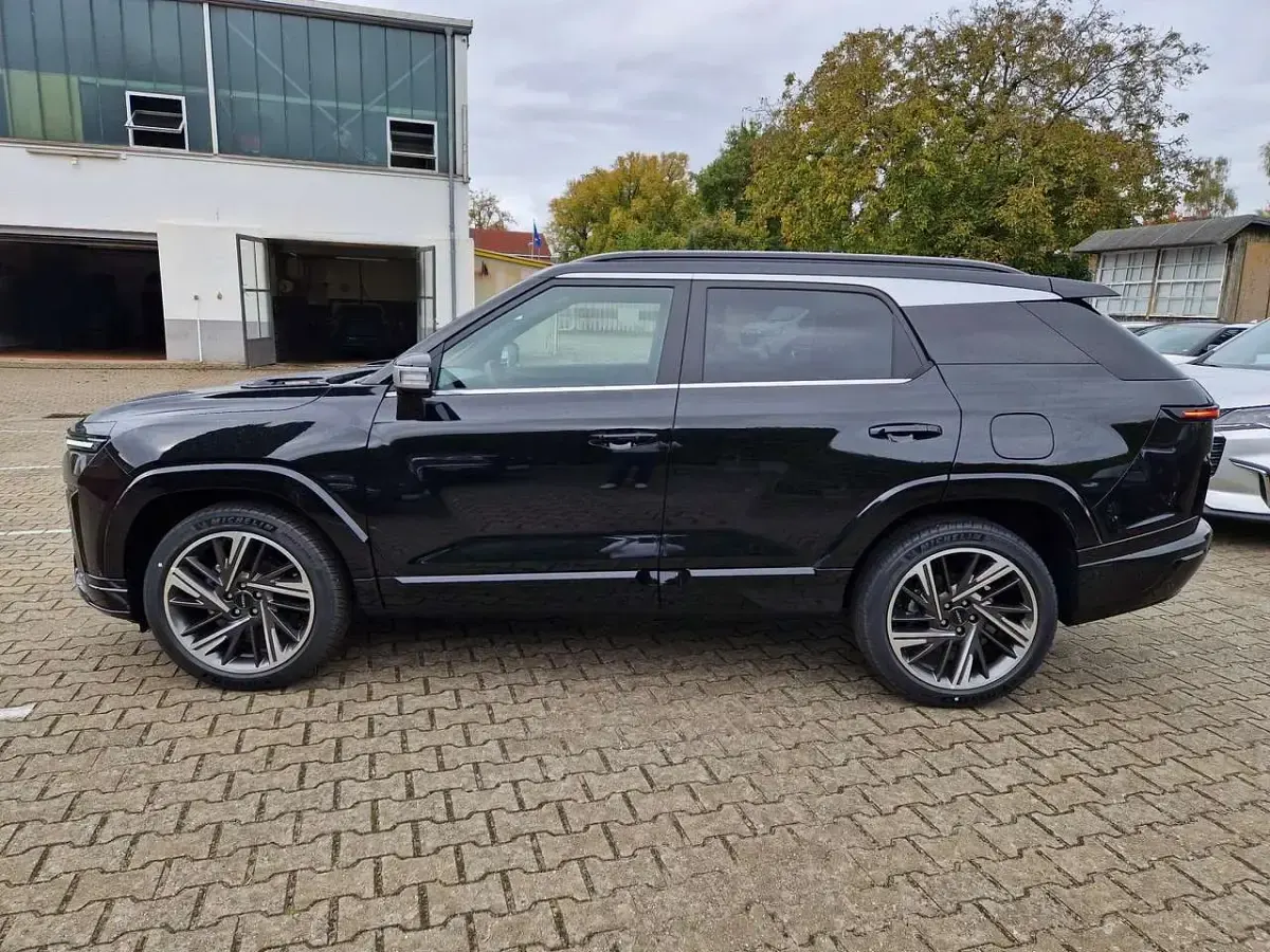 Gebraucht SsangYong Actyon 163 PS (119 kW) 2026 Schwarz SUV