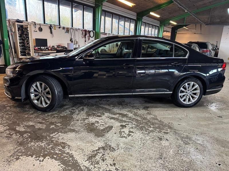 Gebraucht VW Passat GTE 156 PS (114 kW) 2019 Schwarz Limousine