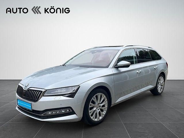 Gebraucht Skoda Superb Style 150 PS (110 kW) 2022 Brillantsilber metallic Kombi
